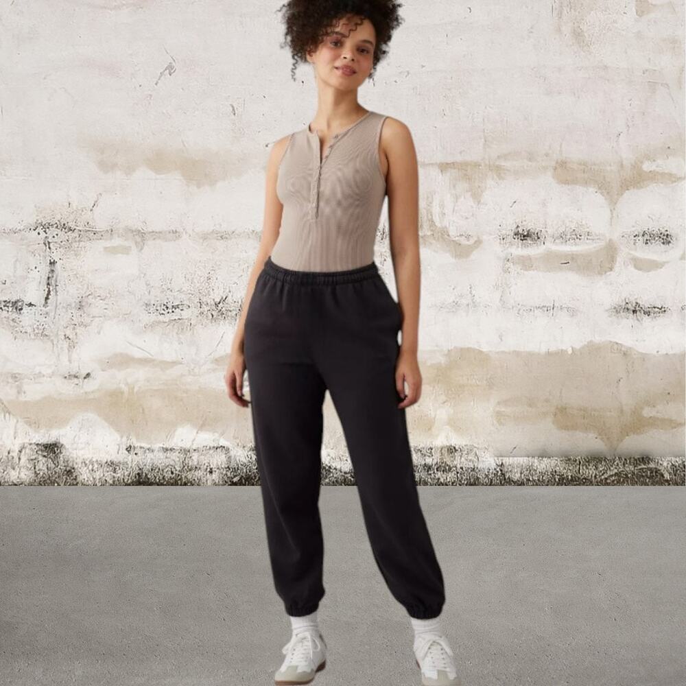 American Eagle Women's High-Waisted Baggiest Charcoal Jogger Size XXS